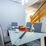 شقة 2d2 Beautiful Oasis 3 Bedrooms Duplex
