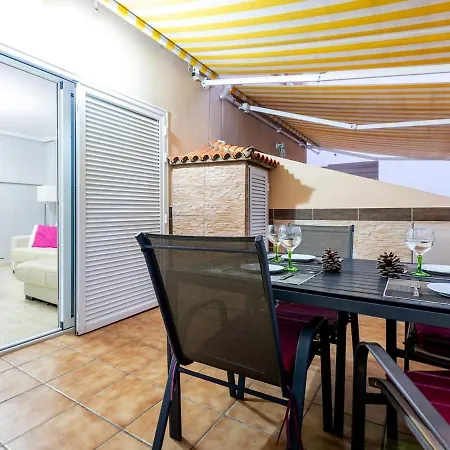 公寓 2d2 Beautiful Oasis 3 Bedrooms Duplex 阿德耶